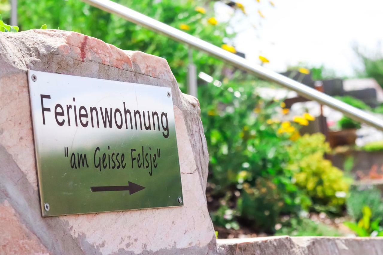 Ferienwohnung"Am Geisse Felsje" Kirkel Ngoại thất bức ảnh